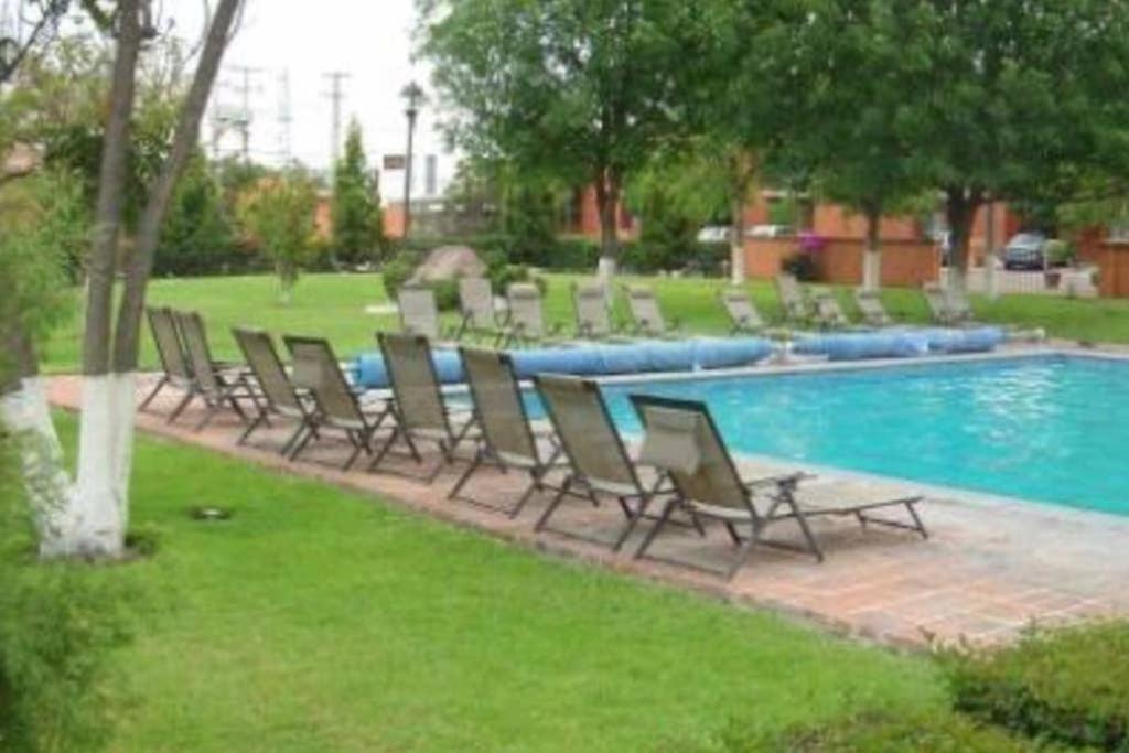 Amplia Suite Alberca Av Bernardo Quintana 12D Mendiola Extérieur photo