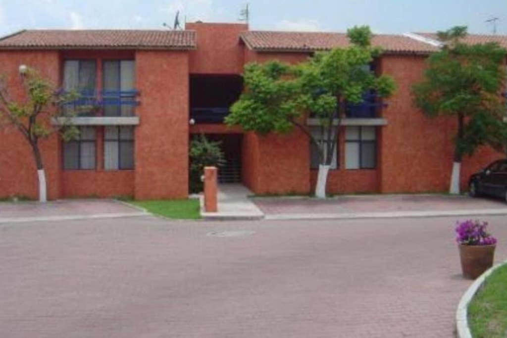 Amplia Suite Alberca Av Bernardo Quintana 12D Mendiola Extérieur photo